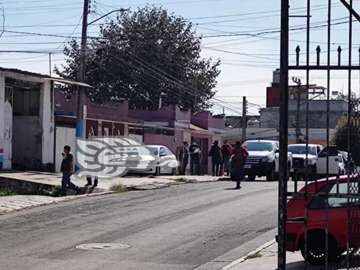 Vehículo robado hallado en bodega de Xalapa sería de abogado desaparecido