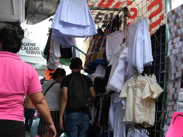 Ventas por regreso a clases en Veracruz no favorecen a comerciantes semifijos