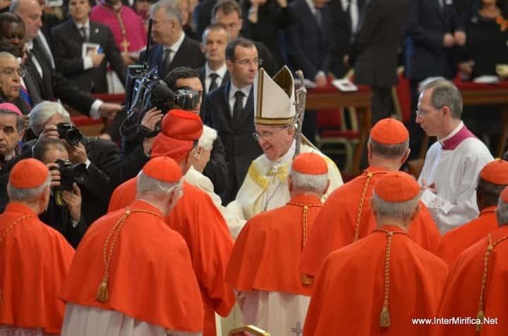 Papa Francisco nombra a 20 nuevos cardenales
