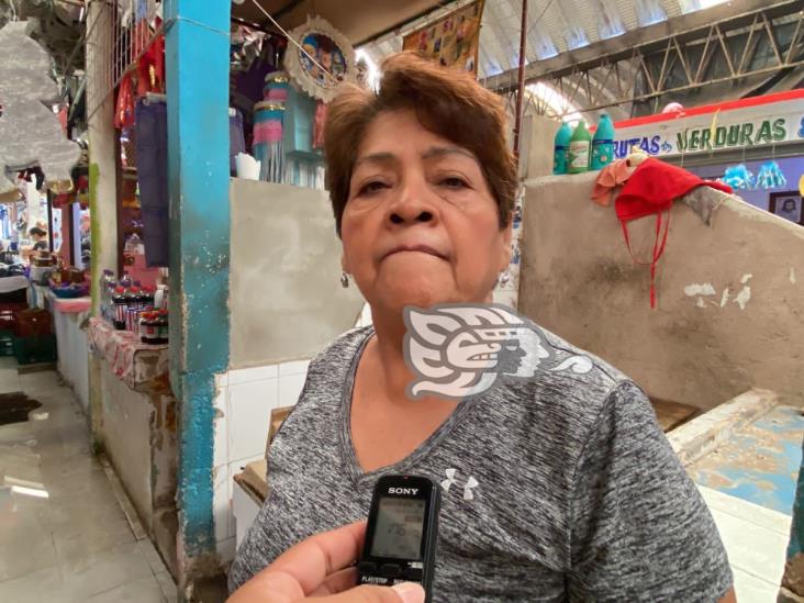 (+Video) Urge desazolve en el mercado 5 de Febrero de Minatitlán