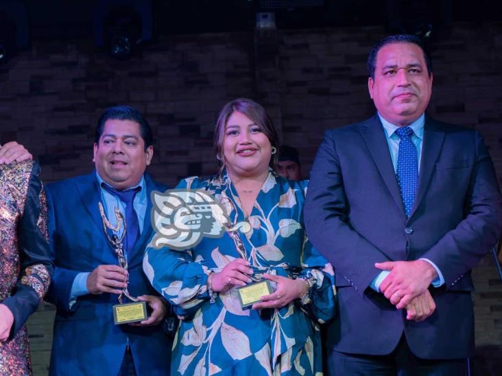 Recibe síndica de Poza Rica reconocimiento ‘Palmas de Oro’