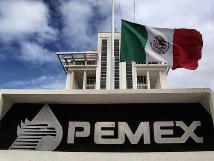 Pemex reclama pagar 5 veces más impuestos que Walmart, Femsa y América Móvil