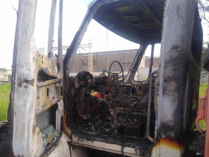 Se incendia camión sobre la carretera Veracruz-Xalapa (+Video)