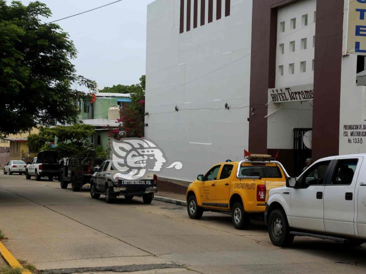 Liberan a par de hombres levantados en hotel en Coatzacoalcos (Video)