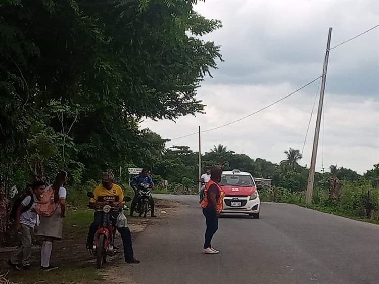 Se impactan vehículos en la carretera 175 Cosamaloapan - Tlacotalpan