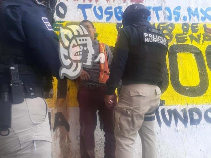 En Xalapa, joven cae del puente de la colonia 21 de Marzo