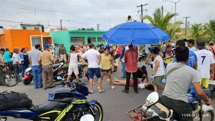 Otra tragedia; chocan motos en Alvarado, fallece bebé y madre está grave