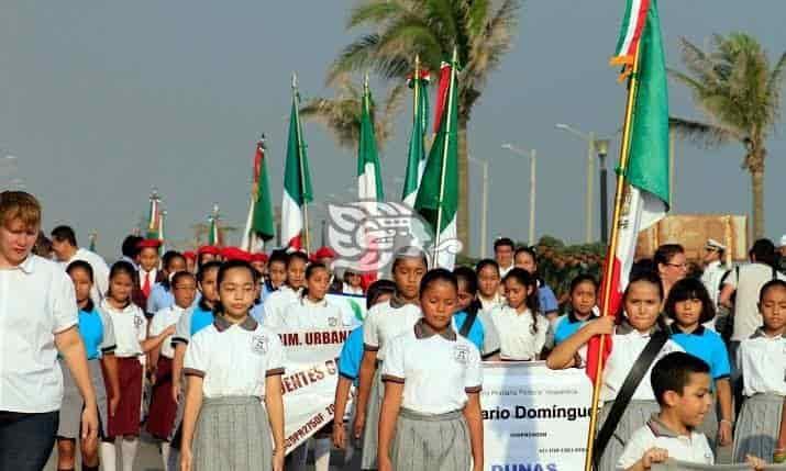 Mil 722 alumnos participarán en el desfile del 16 de septiembre en Coatza(+Video)
