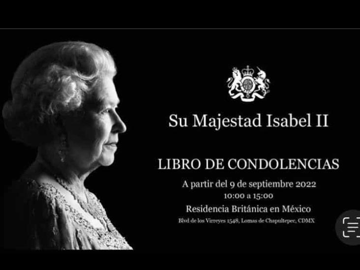 Abogado veracruzano firma libro de condolencias por muerte de reina Isabel II