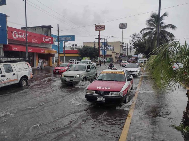 Video: Lluvias provocan encharcamientos en Veracruz y Boca del Río