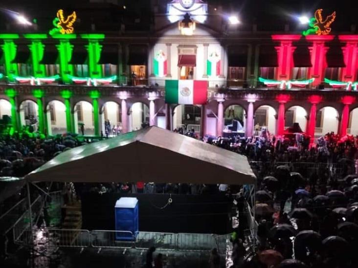 Pandemia y lluvia cedieron; nuevamente se gritó ¡Viva México!