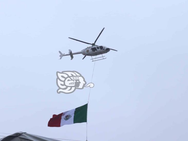 Lluvias achican desfile de Independencia en Xalapa; poca participación (+Video)