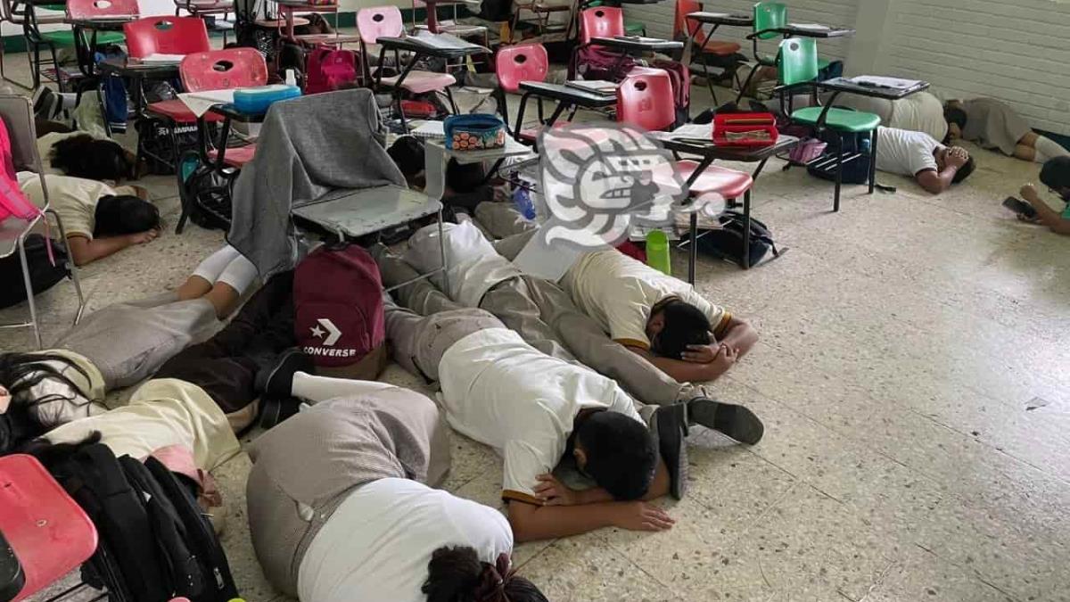 Qu Opinas Realizan Simulacro De Balacera En Secundaria De Misantla