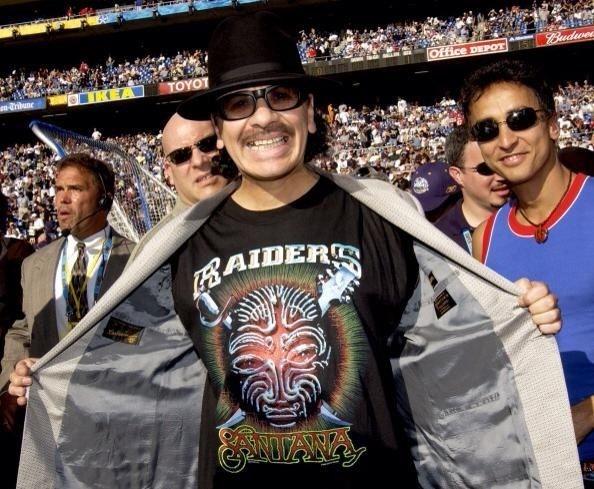 Carlos Santana tocará himno estadounidense en partido de los Raiders