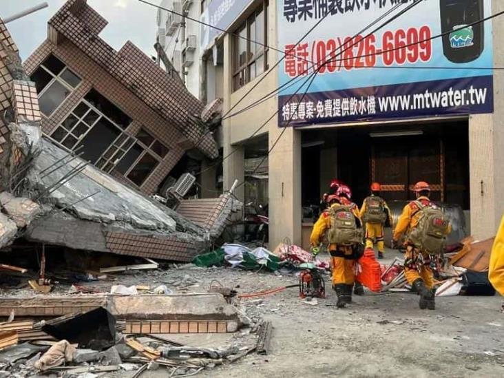Terremoto de 6.8 en Taiwán colapsa puentes y casas; hay gente atrapada(Video)