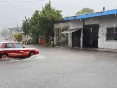 Bajan las ventas por fuertes lluvias en Ciudad Cardel