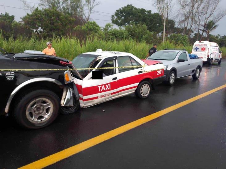 Taxista muere en accidente en Alvarado; responsable se dio a la fuga
