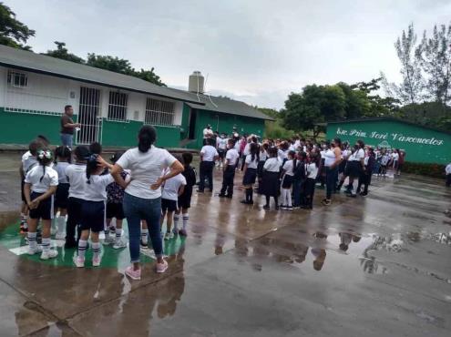 Realizan simulacro en escuela primaria José Vasconcelos en Veracruz