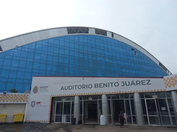 Video: Instalan centro de acopio en el auditorio Benito Juárez de Veracruz