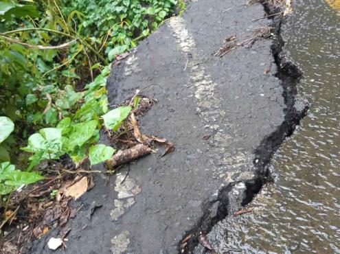 Temporal lluvioso dañó caminos en zona sur; no hay zonas incomunicadas