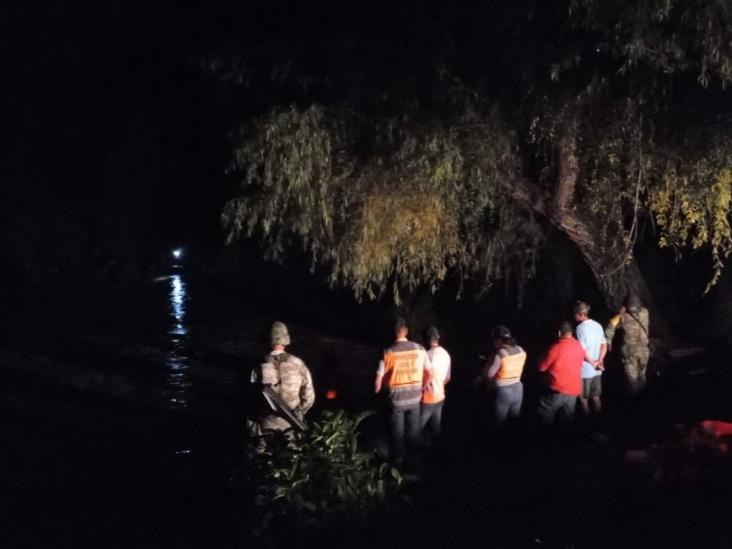 Sedena rescata a trabajadores de CAEV atrapados en el río Bobos