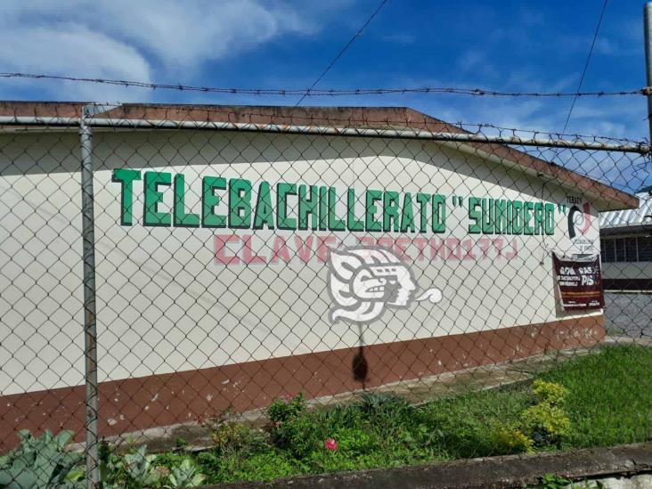 Tebaev en Ixtaczoquitlán se queda sin clases, ante protesta por falta de maestros