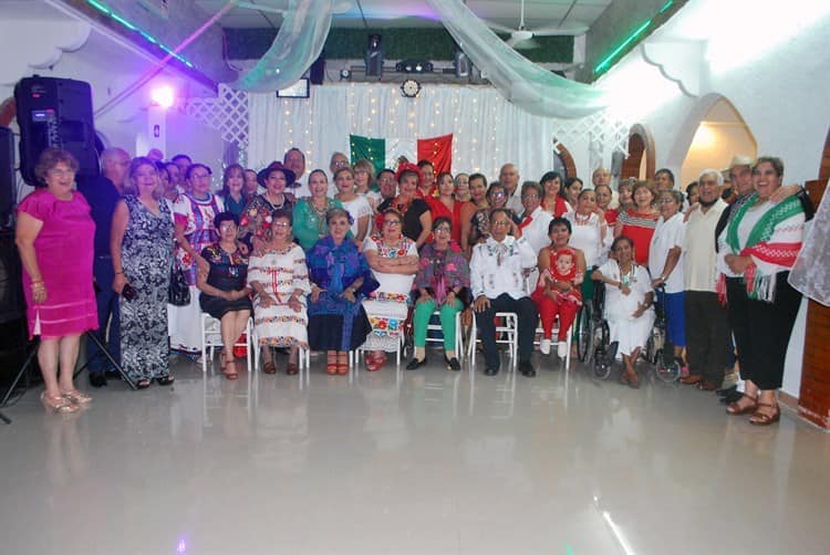 Grupo de Amigas Terrablanquenses de Veracruz organiza comida por Fiestas Patrias 2022