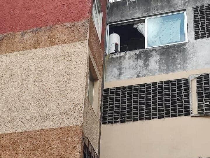 Para no ser detenido, se lanzó de un cuarto piso en Xalapa (+Video)