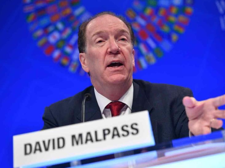 Jefe de Banco Mundial se aferra a cargo tras dudar de efectos de cambio climático