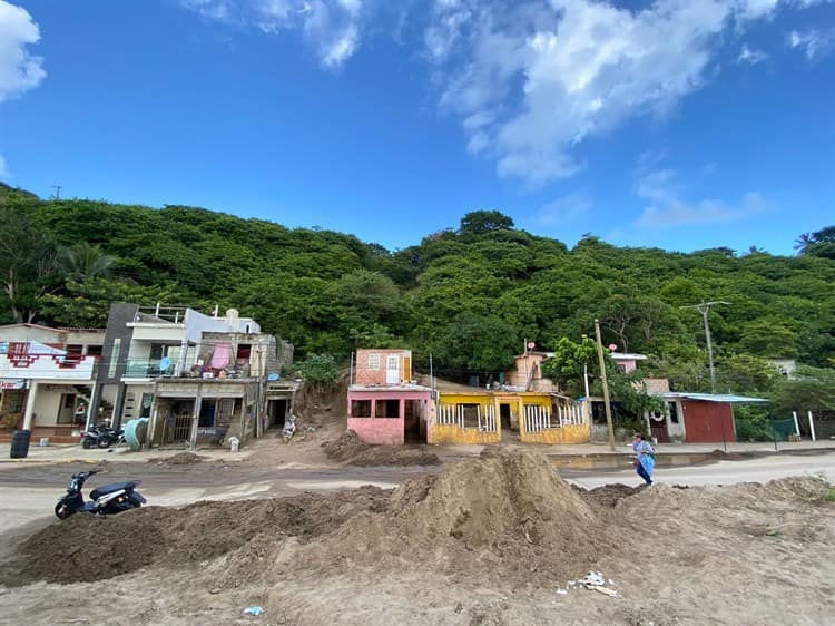Deslave de cerro en Alvarado sepultó casa de Francisco (Video)
