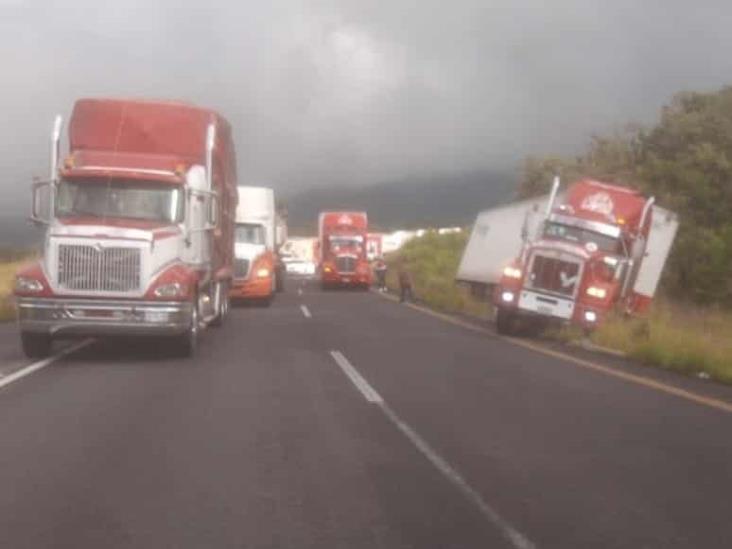 Demandan transportistas y autoridades de Maltrata reparación de tramo a Capufe