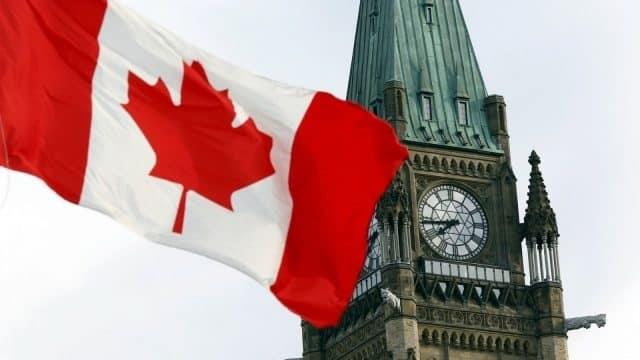 Canadá elimina requisitos de vacunación contra covid y uso de cubrebocas en aviones