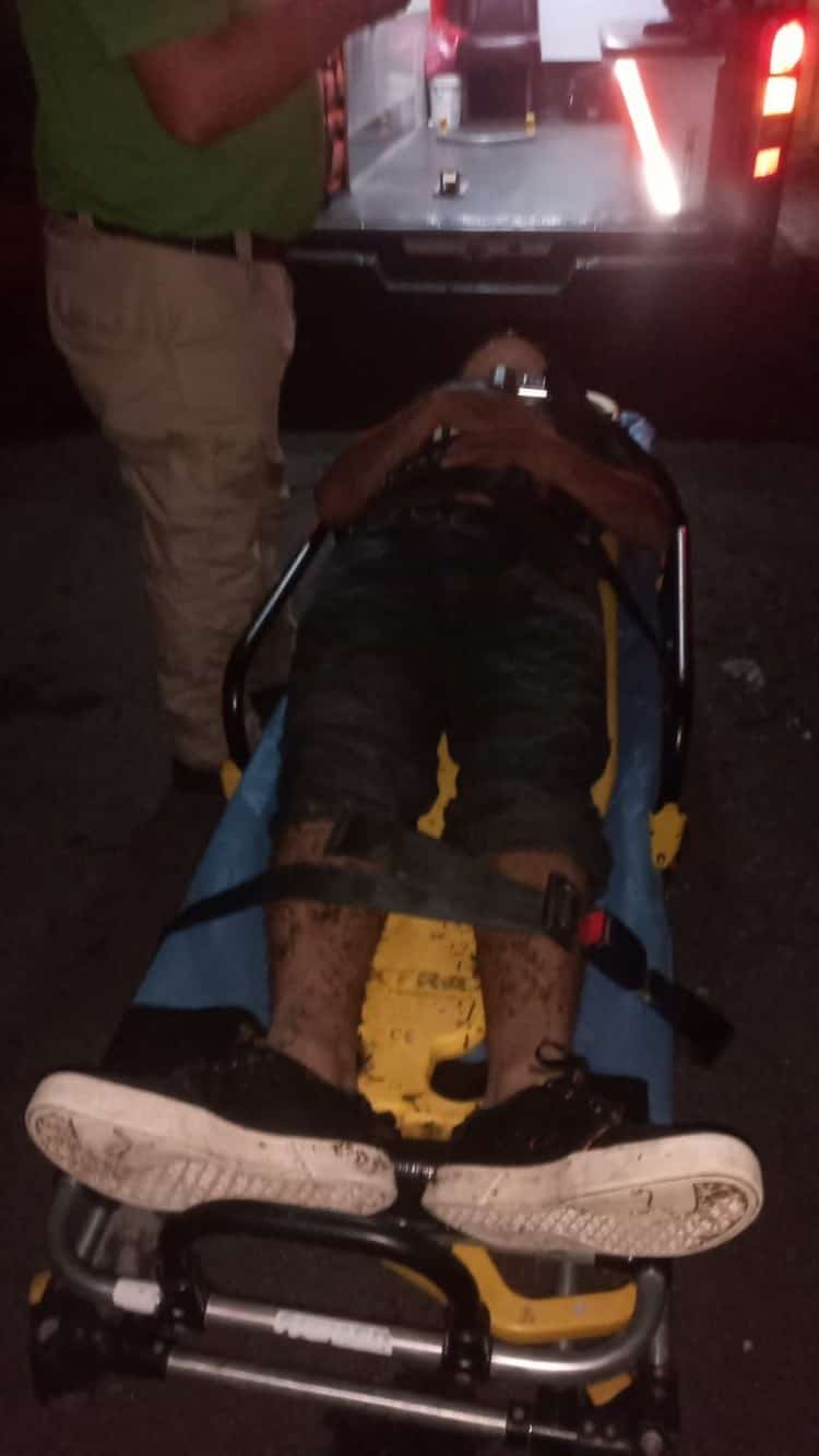 ¡Al hospital! Hombre se accidenta en su motocicleta en Medellín de Bravo