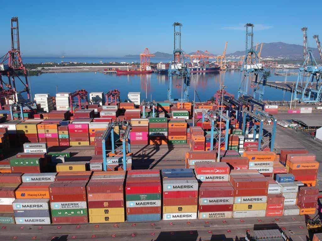 Bajan las exportaciones mexicanas 1.5 por ciento
