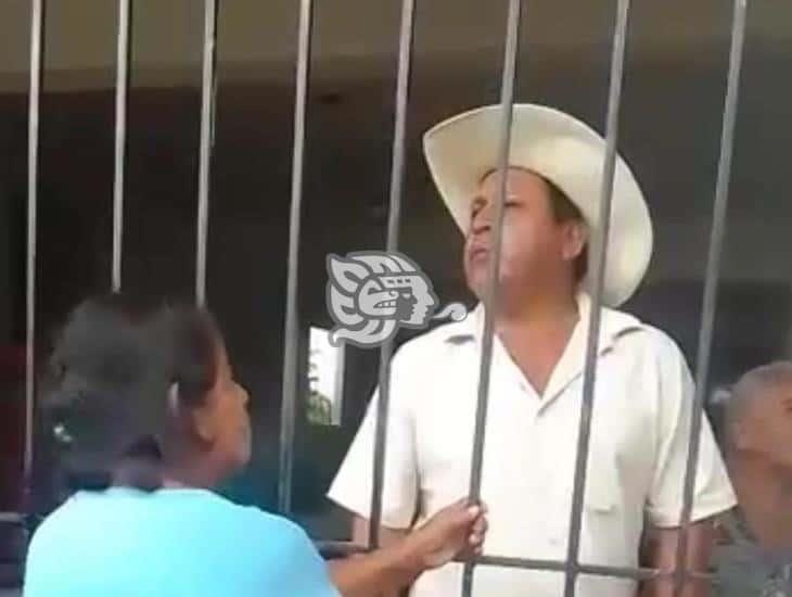 Habitantes de Soteapan detienen a líder campesino; dicen encabeza banda delincuencial