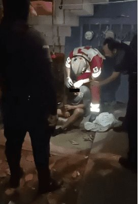 Vecinos amarran y golpean a presunto ladrón en fraccionamiento de Veracruz