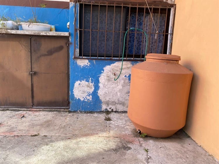 Video: Tienen 2 años sin agua permanente en el fraccionamiento Buenavista de Veracruz