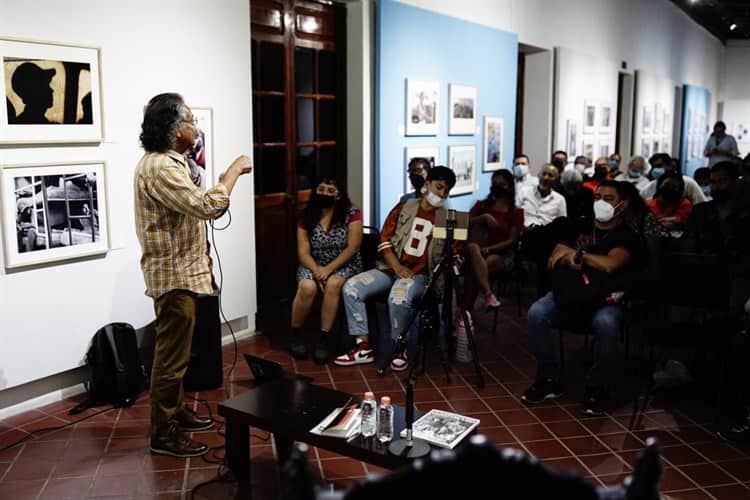 Pedro Valtierra reflexiona sobre la fotografía periodística y documental en Veracruz