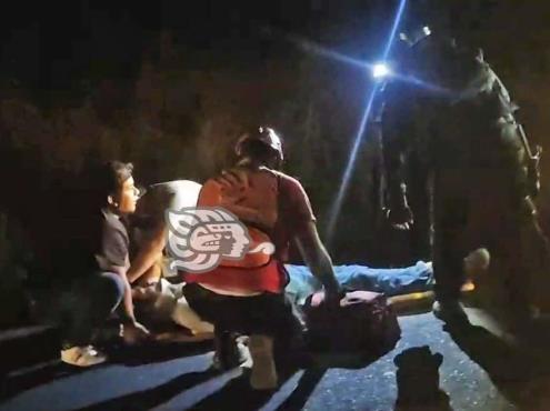 Hombre herido tras accidente de moto en la Misantla-Martínez; menor sale ileso
