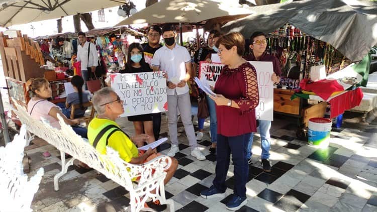 Concientizan en Zócalo de Veracruz por la matanza en Tlatelolco