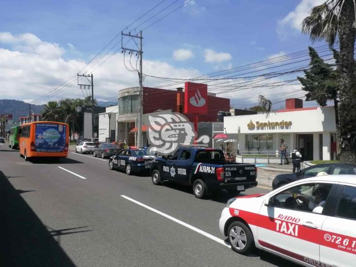 Cuerpos policiales frustran asalto a cuentahabiente de banco en Orizaba