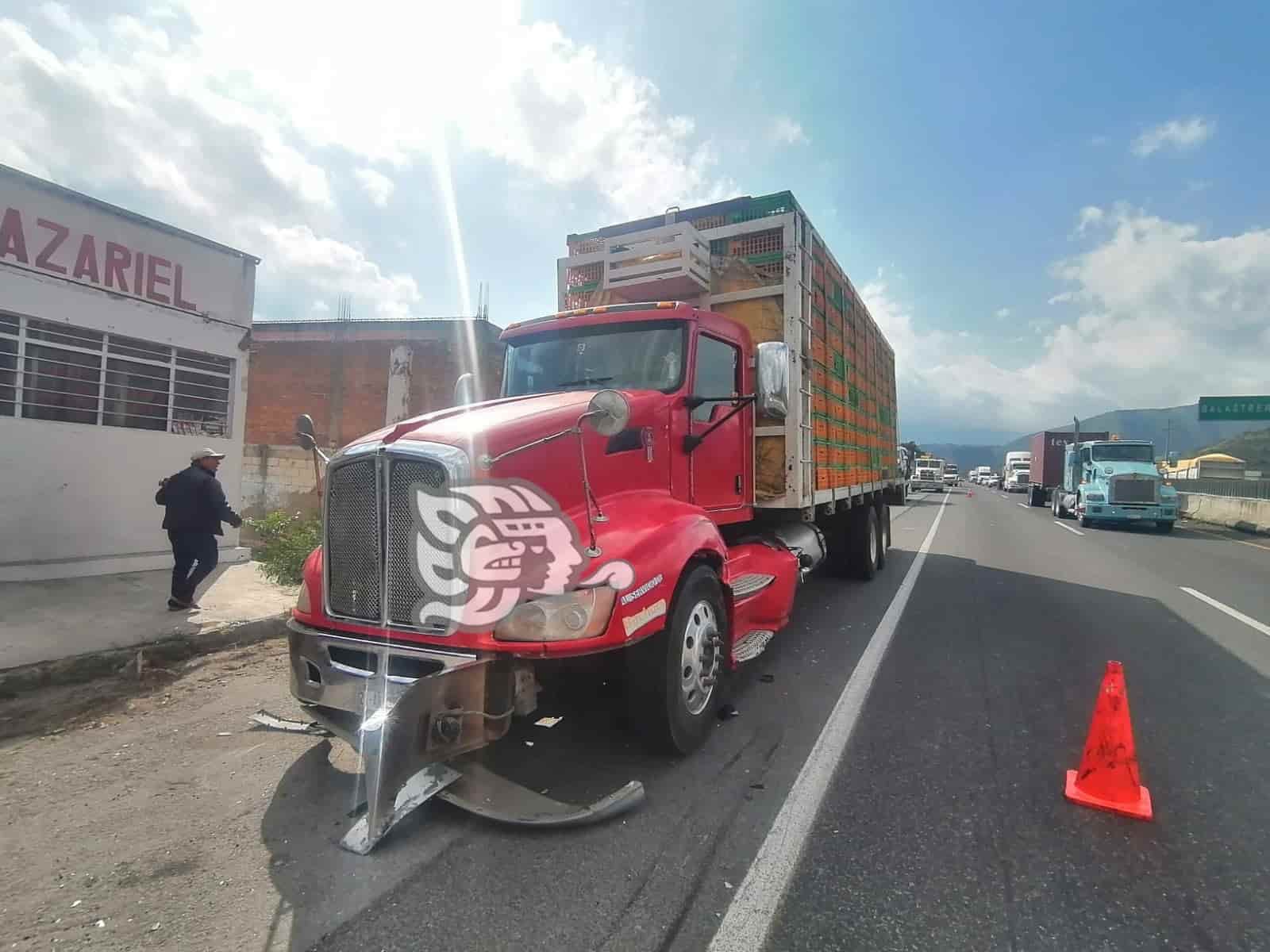 Choque Provoca Cierre Parcial De Circulación En La Puebla-Orizaba (+Video)