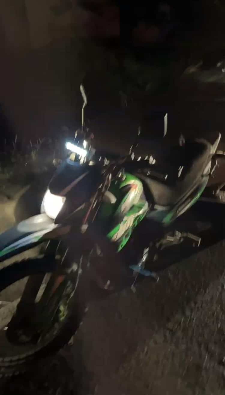 Auto impacta a moto sin luces traseras en Puente Nacional, Veracruz