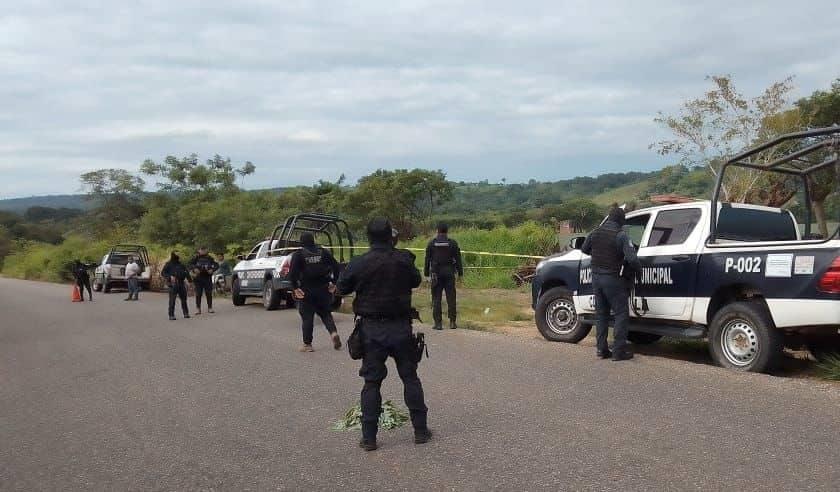 Hallan cuerpo sin vida a un costado de la carretera a Isla, Veracruz
