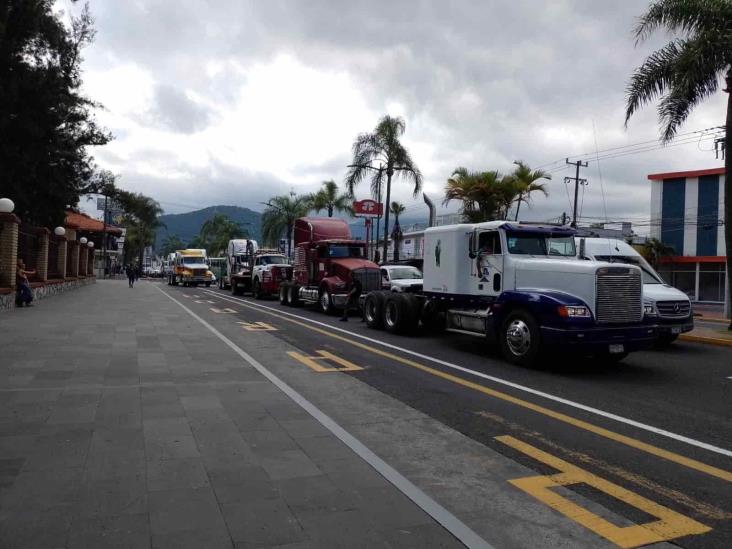 Realizan transportistas de ANTAC carava de reconciliación