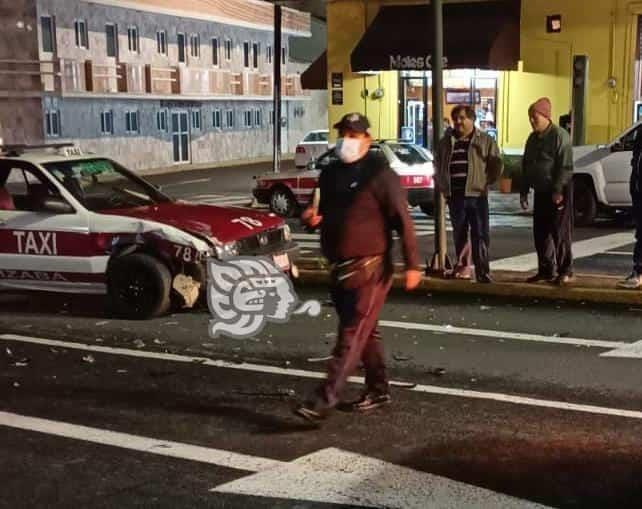 Accidente Entre Particular Y Taxi En Orizaba Deja Daños Materiales 3831