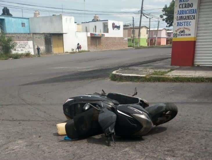 Abandonan moto tras accidente en Veracruz