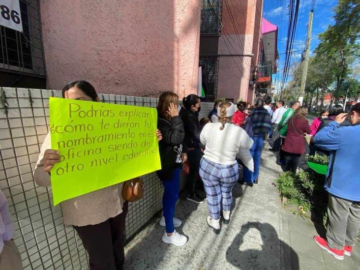 Profesores y directores exigen cambio de encargado de zona escolar en Xalapa