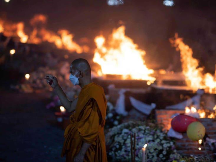 Despiden a niños víctimas de tiroteo en Tailandia