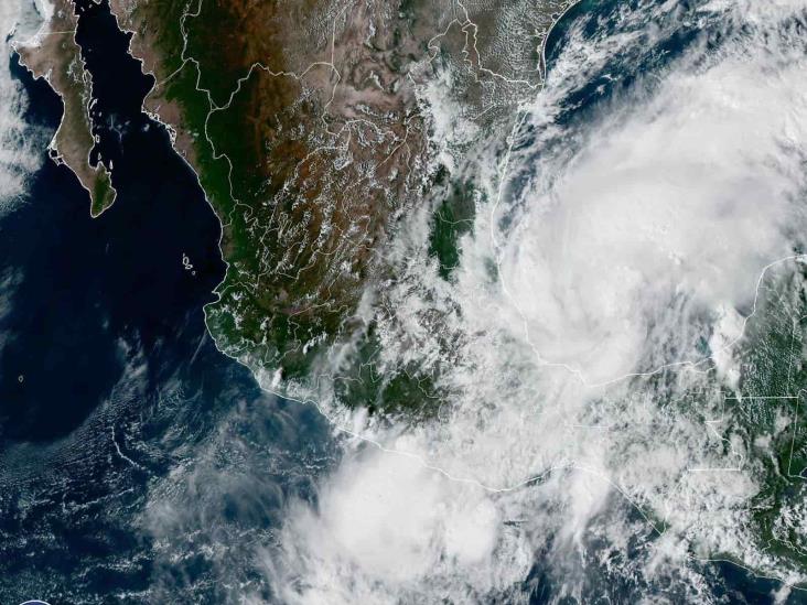 Se forma tormenta tropical “Karl” frente a costas de Veracruz